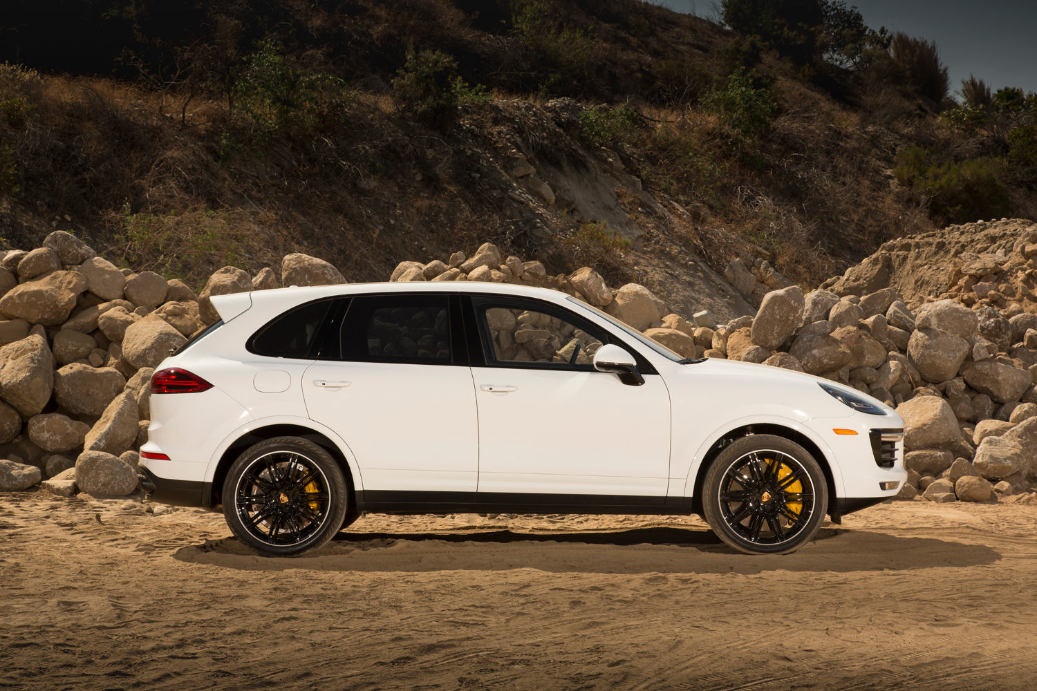 Porsche Cayenne Turbo 2016 Suv Drive